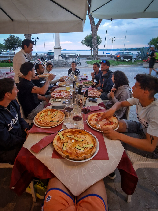 restaurant la bussole avec arthure serrieres sebastien carabin